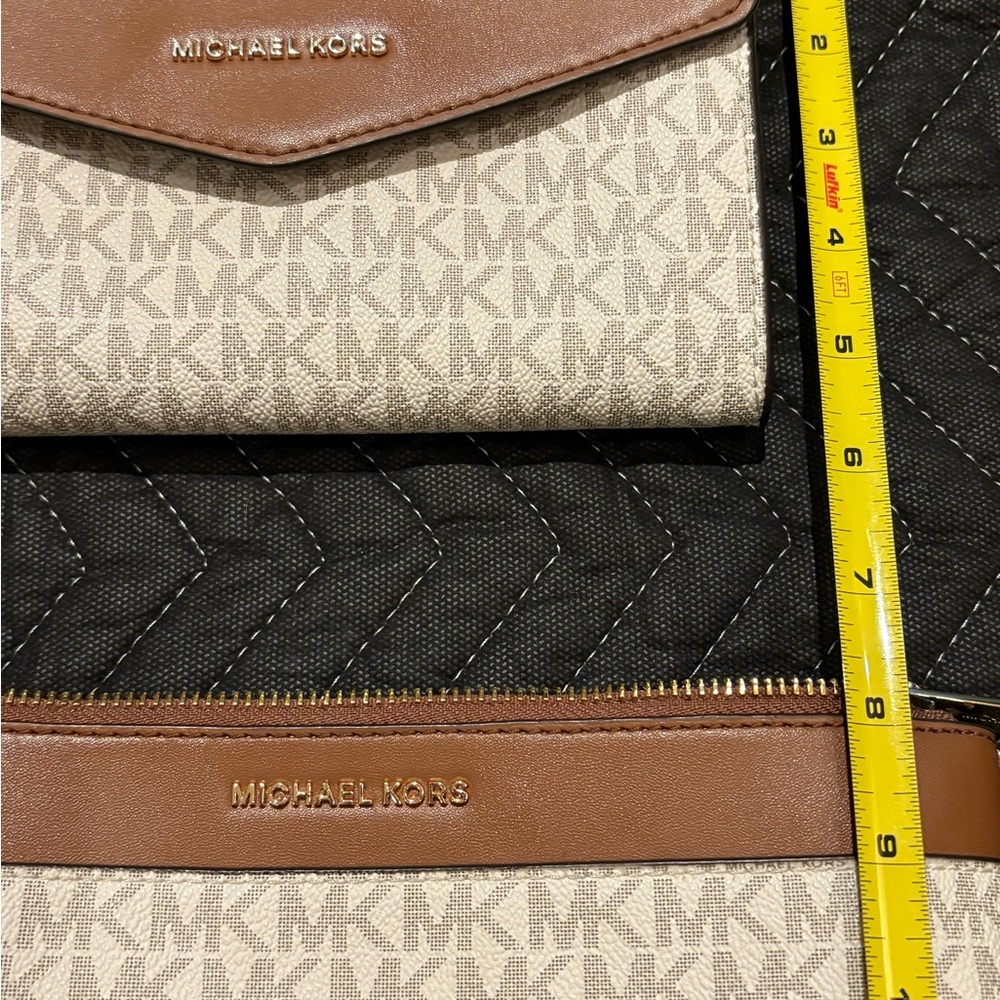 Michael Kors 3 in 1 Tote - Picture 14 of 16